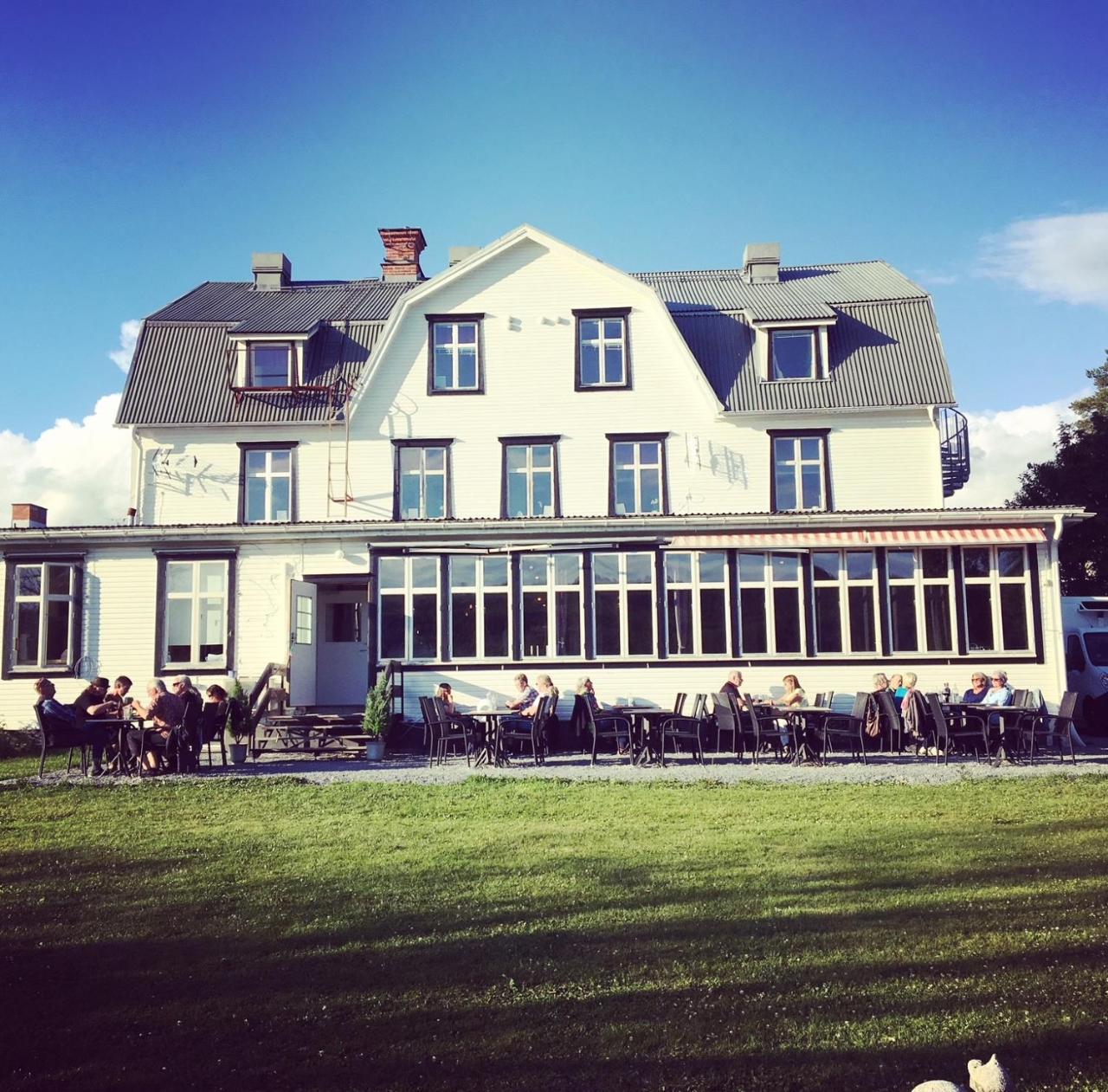Hotell Restaurang Naemforsen Näsåker 외부 사진